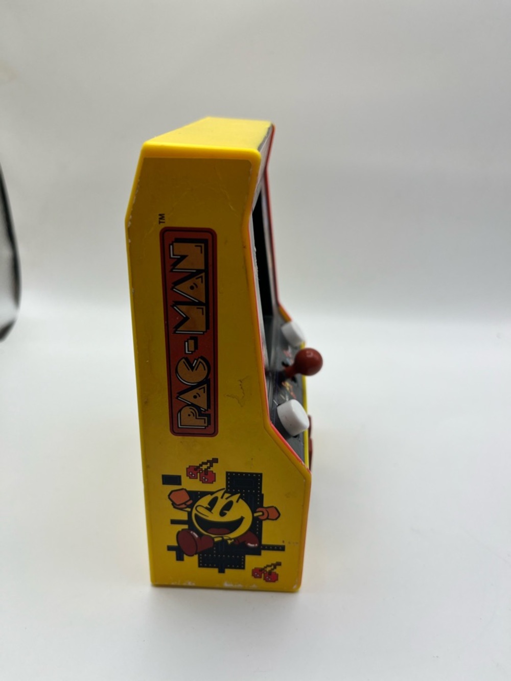 Mini Arcade Game Console - Yellow / Red Pac Man - Picture 6 of 8
